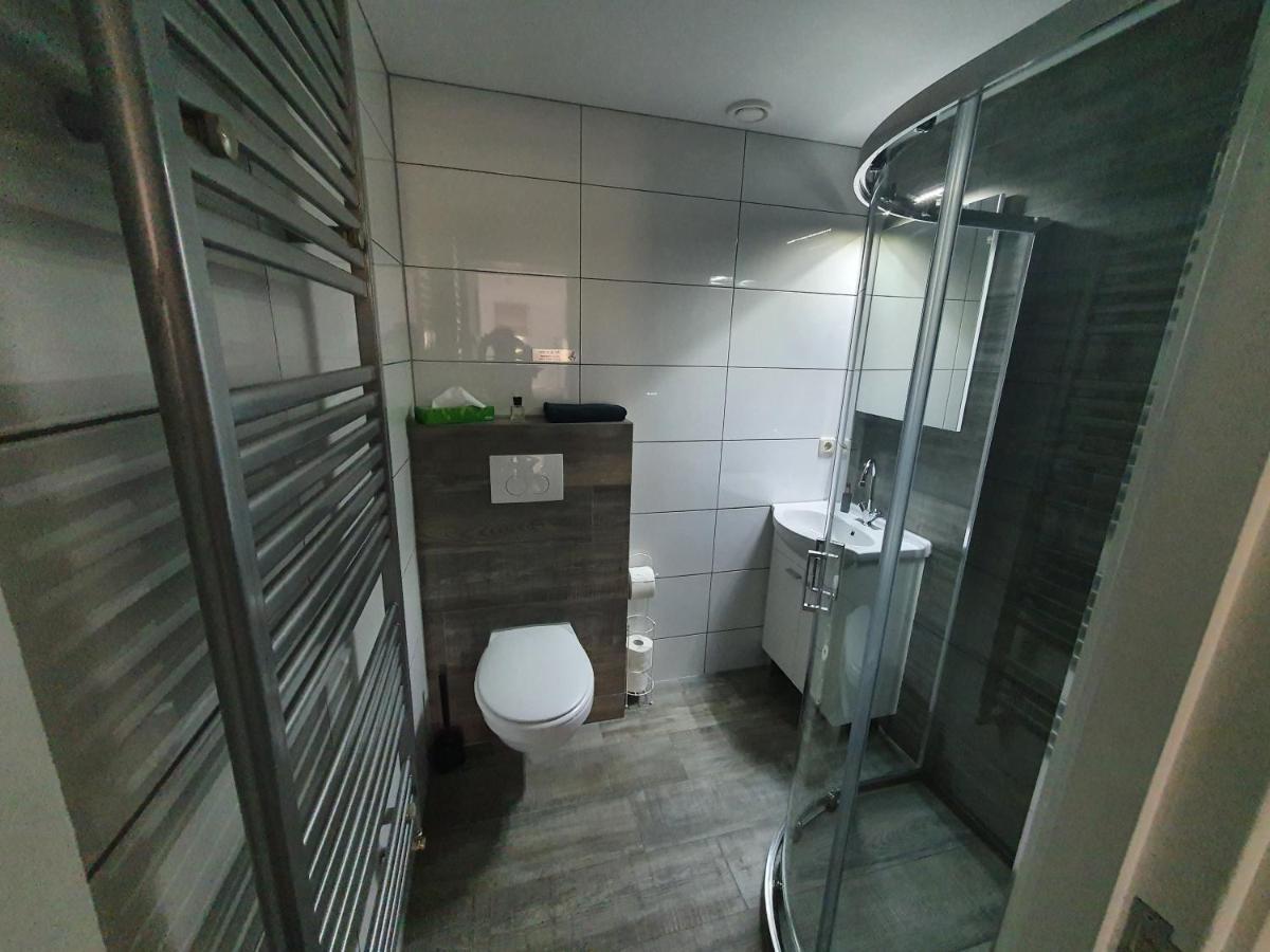 Cottage Geestmerambacht, Een Nieuw Vrijstaande Sfeervol En Landelijk Gelegen Vakantiewoning Koedijk Bagian luar foto